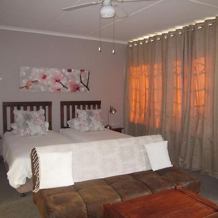 Byways Bed And Breakfast East London Bagian luar foto
